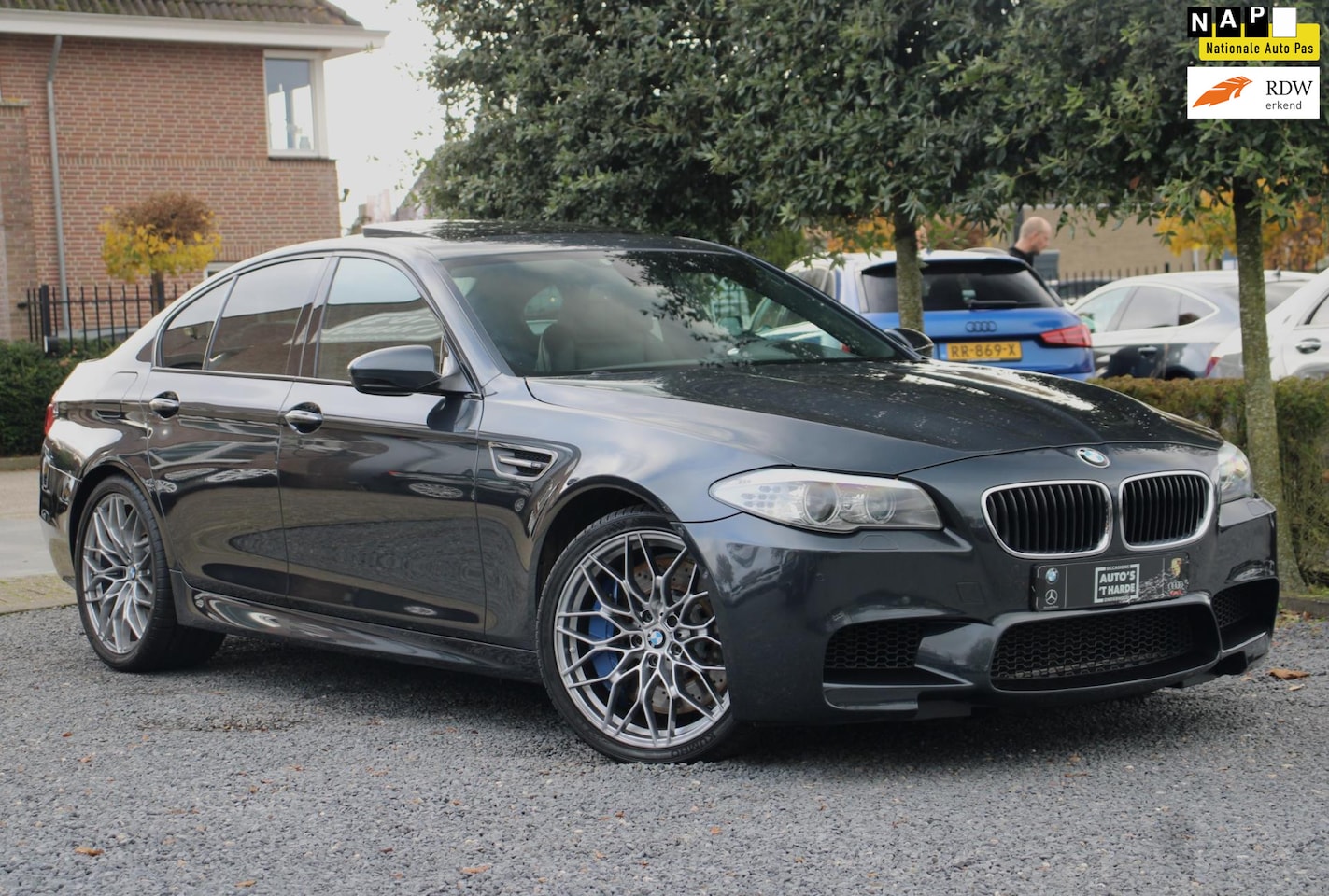 BMW M5 - 4.4 V8 560 PK HUD Camera Leder Schuifdak Xenon 20'' Revisie gehad - AutoWereld.nl