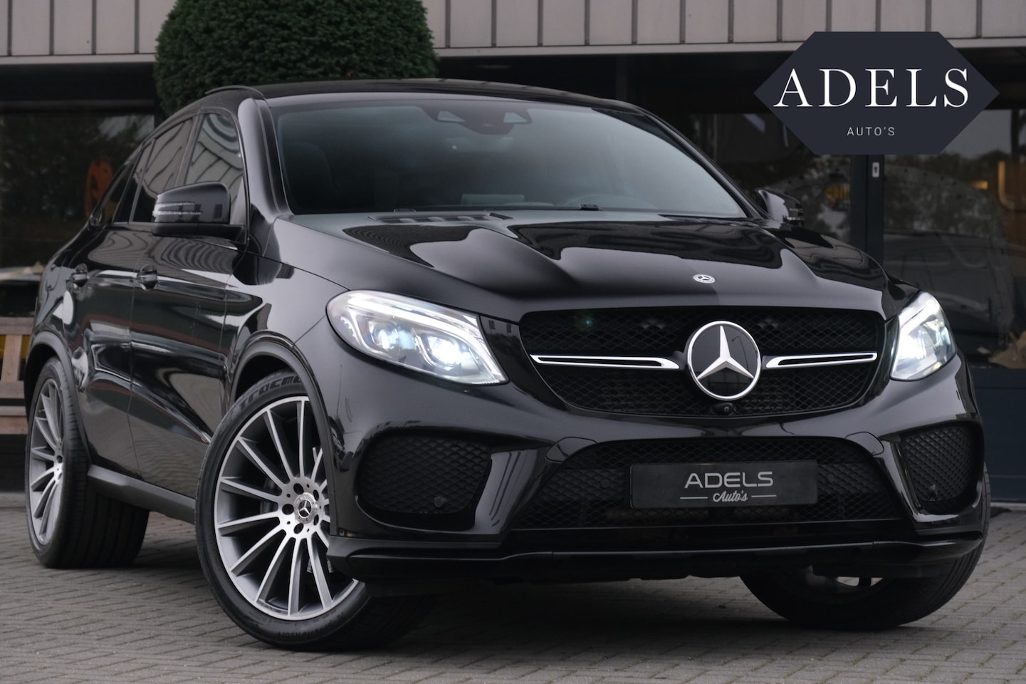 Mercedes-Benz GLE-Klasse - 350 D 4MATIC AMG Line Grijskenteken Panodak Night Pakket Trekhaak - AutoWereld.nl