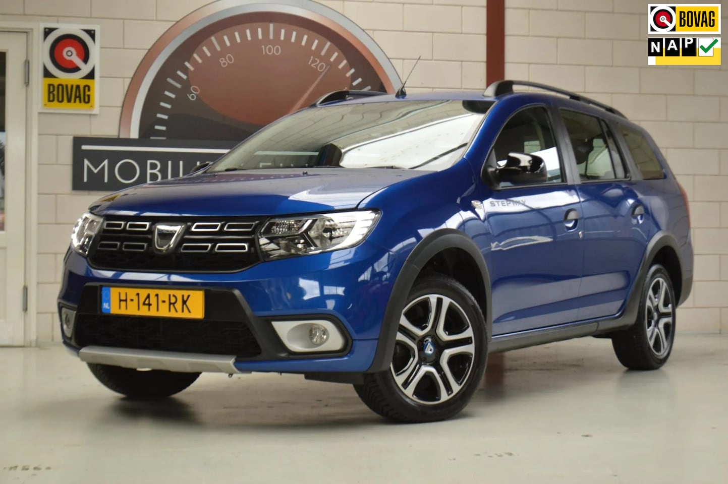 Dacia Logan MCV - 1.0 TCe Bi-Fuel LPG Stepway Serie Limitee 15th Anniv. - AutoWereld.nl