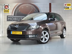 Skoda Rapid Spaceback - 1.2 TSI Xenon Trekhaak Panorama all-season GARANTIE NL-AUTO