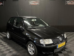 Volkswagen Polo - 1.4 Trendline | Nieuwe APK |