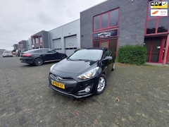 Hyundai i30 - 1.6 GDI i-Magine / CLIMA/CRUISE/LEDERENBEKLEDING / NL PRIJS 5999