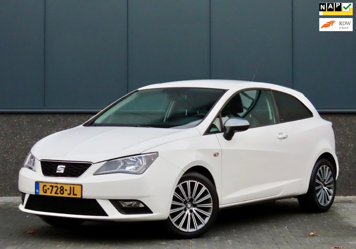 Seat Ibiza - 1.0 MPI Style Connect Carplay Climate Control - AutoWereld.nl