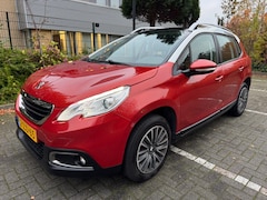 Peugeot 2008 - 1.2 PureTech Active / Automaat / Pano'dak / Navi / LED