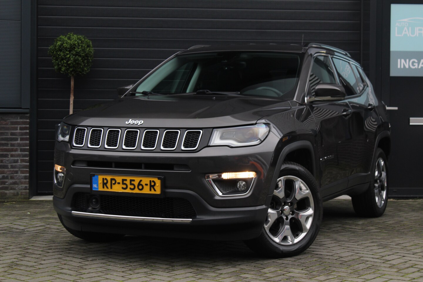 Jeep Compass - 1.4 MultiAir Opening Edition 4x4 | Trekhaak | Beats | Stuurverw. - AutoWereld.nl