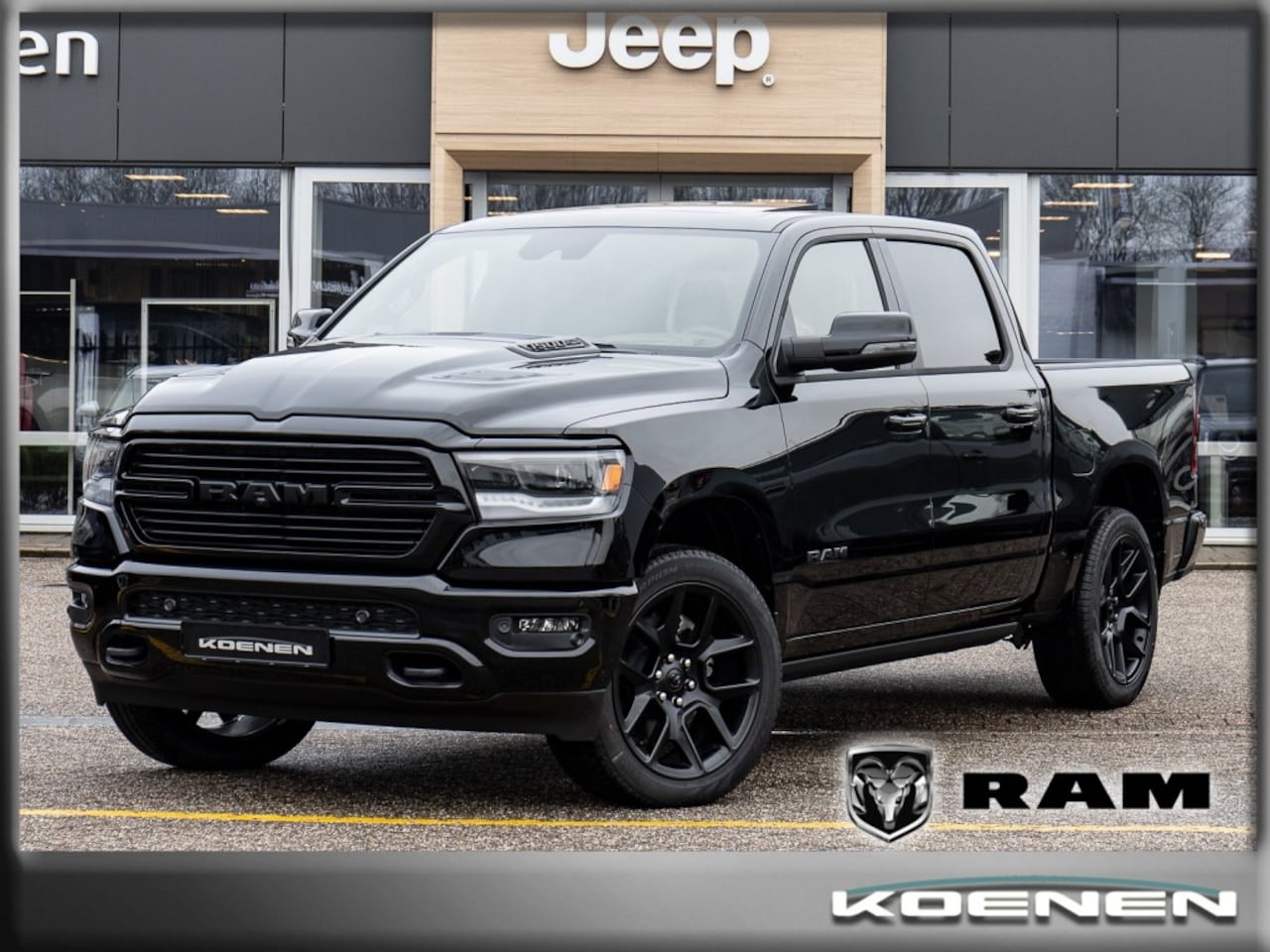 Dodge Ram Pick Up - 5.7i V8 4x4 Aut. Laramie Sport Night LPG / DEKSEL / PANO / LUCHT - AutoWereld.nl