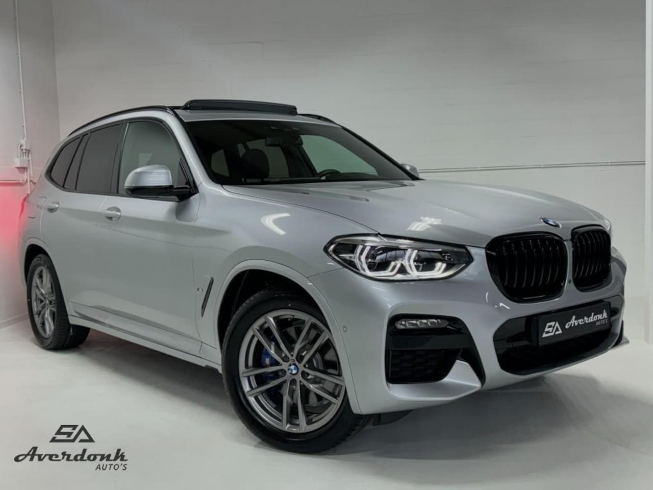 BMW X3 - xDrive 30e M-Sport / Trekhaak / Pano / 360 cam / HUD / Stuurvw - AutoWereld.nl