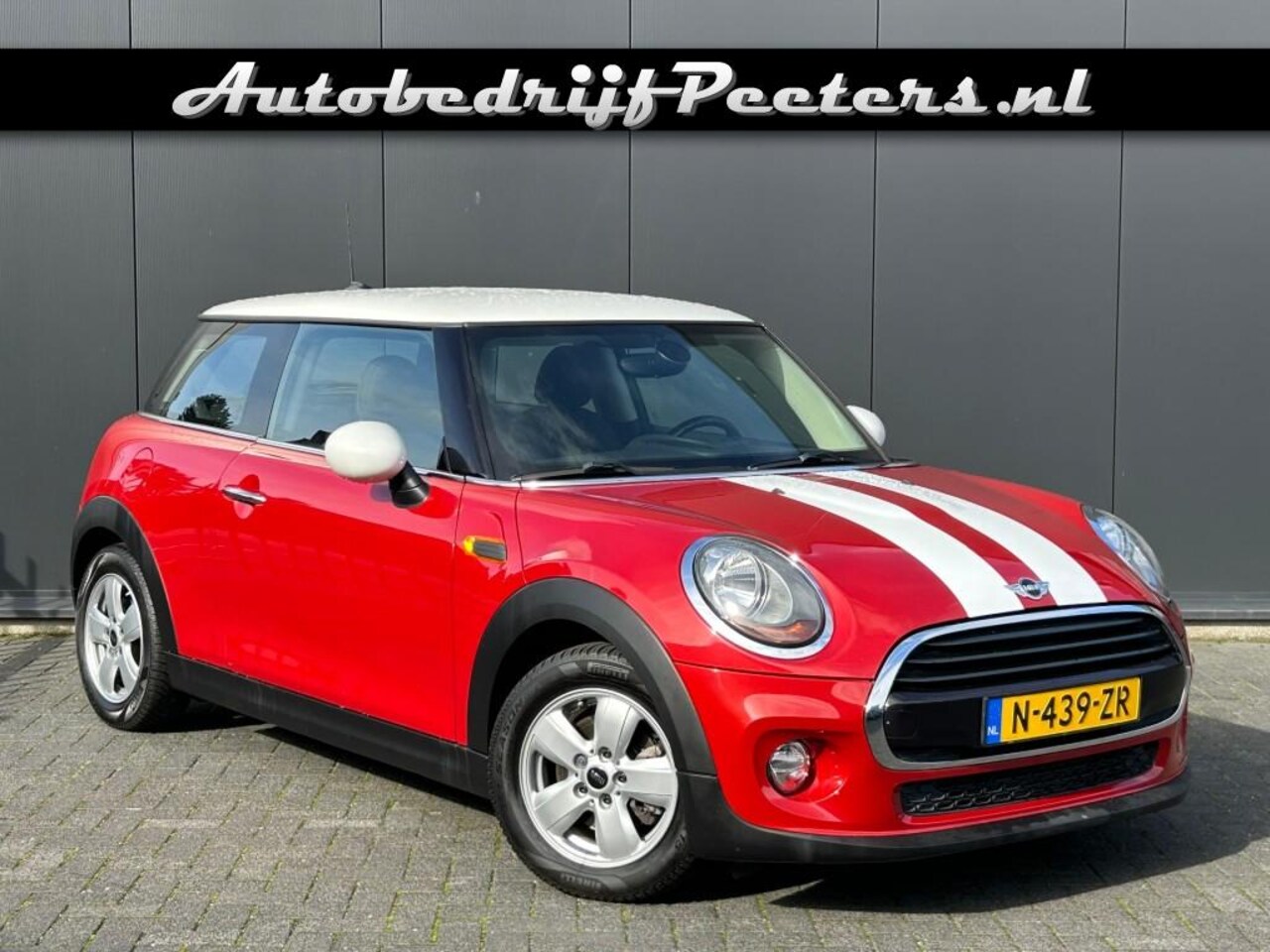 MINI Cooper - 1.5 Navigatie Cruise PDC Sportstuur - AutoWereld.nl