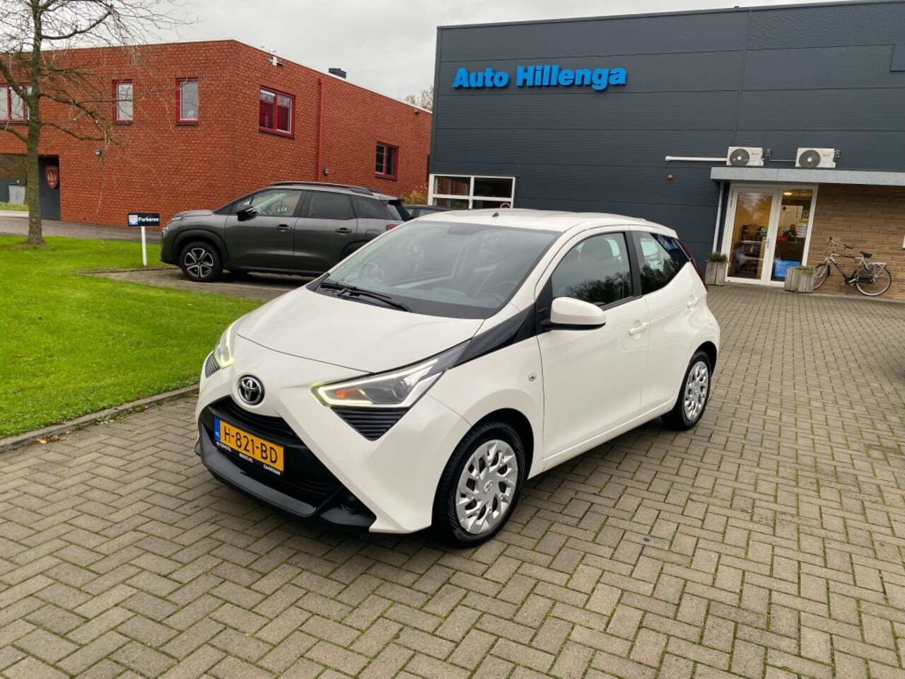 Toyota Aygo - 1.0 VVT-i x-play 1.0 VVT-I X-PLAY - AutoWereld.nl