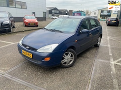 Ford Focus - 1.4-16V Trend/5drs/nap/dealeronderhouden/1jaar apk/airco/ trekhaak/zeer nette auto