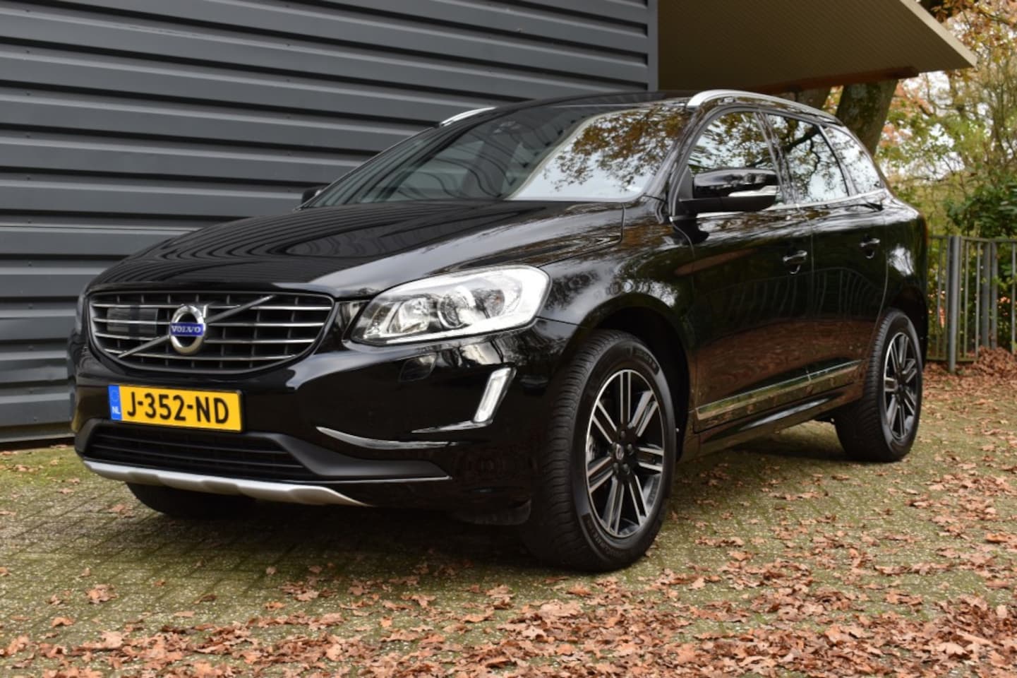 Volvo XC60 - VOLVO XC60 2.0 D4 FWD POLAR+!!! AUTOMAAT!!! 18,894 EURO!!! - AutoWereld.nl