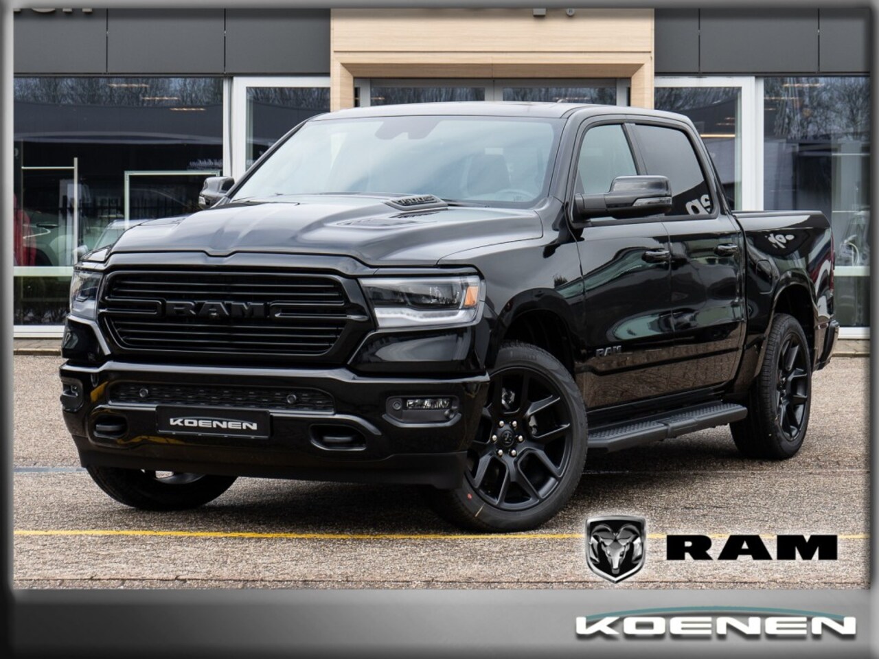 Dodge Ram Pick Up - 5.7i V8 4x4 Aut. Laramie Sport Night LPG / Luchtvering / MF Tail - AutoWereld.nl