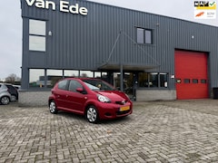 Toyota Aygo - 1.0-12V Aspiration Red Navi Automaat 5drs Airco