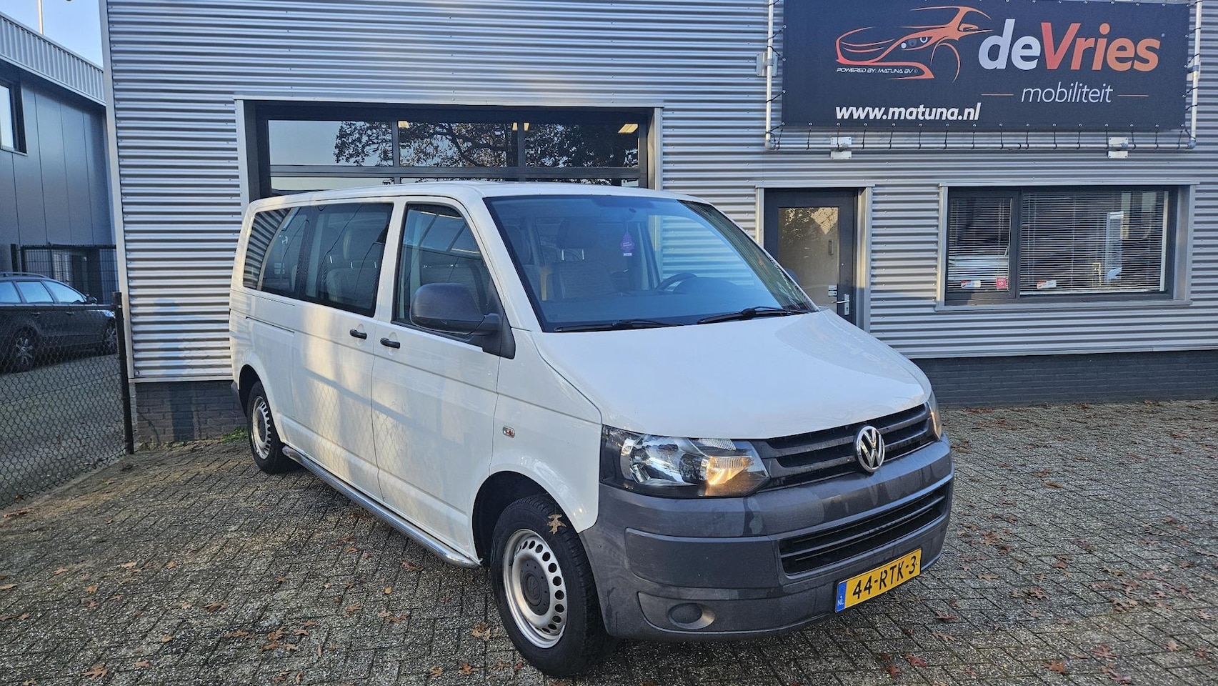 Volkswagen Transporter - 2.0 TDI Trendline **LANG-AIRCO-9PERS** - AutoWereld.nl