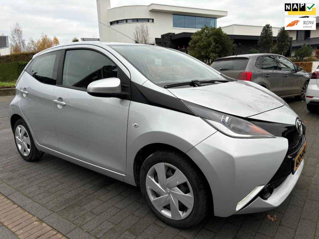 Toyota Aygo - 1.0 VVT-i x airco a.p.k. 2025 58000 km ! - AutoWereld.nl