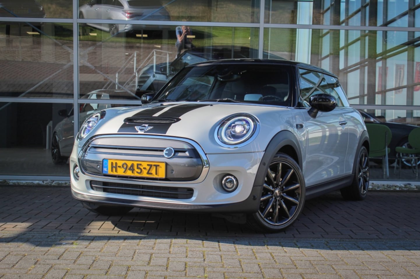 MINI Mini-Electric - Charged 33 kWh - AutoWereld.nl