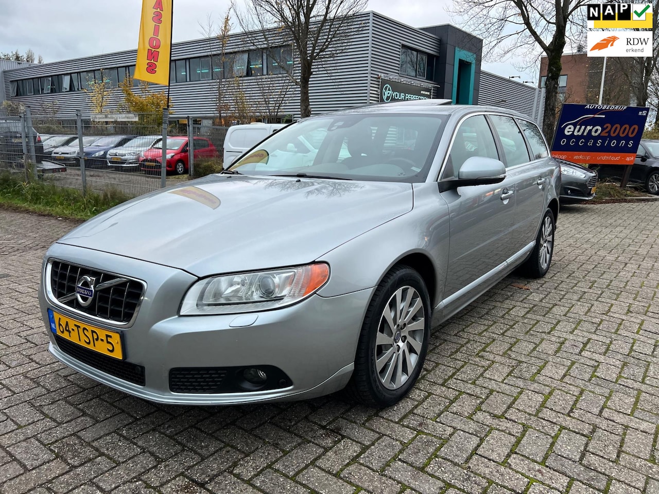 Volvo V70 - 2.0 D3 Limited Edition|Schuidak|Trekhaak|Keurig| - AutoWereld.nl