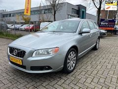 Volvo V70 - 2.0 D3 Limited Edition|Schuidak|Trekhaak|Keurig|