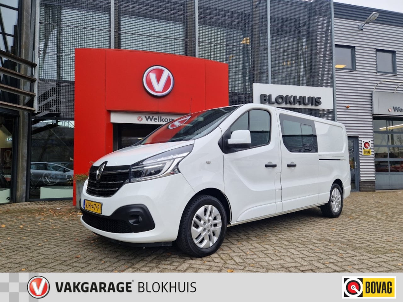 Renault Trafic - 2.0 dCi 145pk T29 L2H1 DC Luxe | Navi | Climate | 2x Schuifdeur - AutoWereld.nl