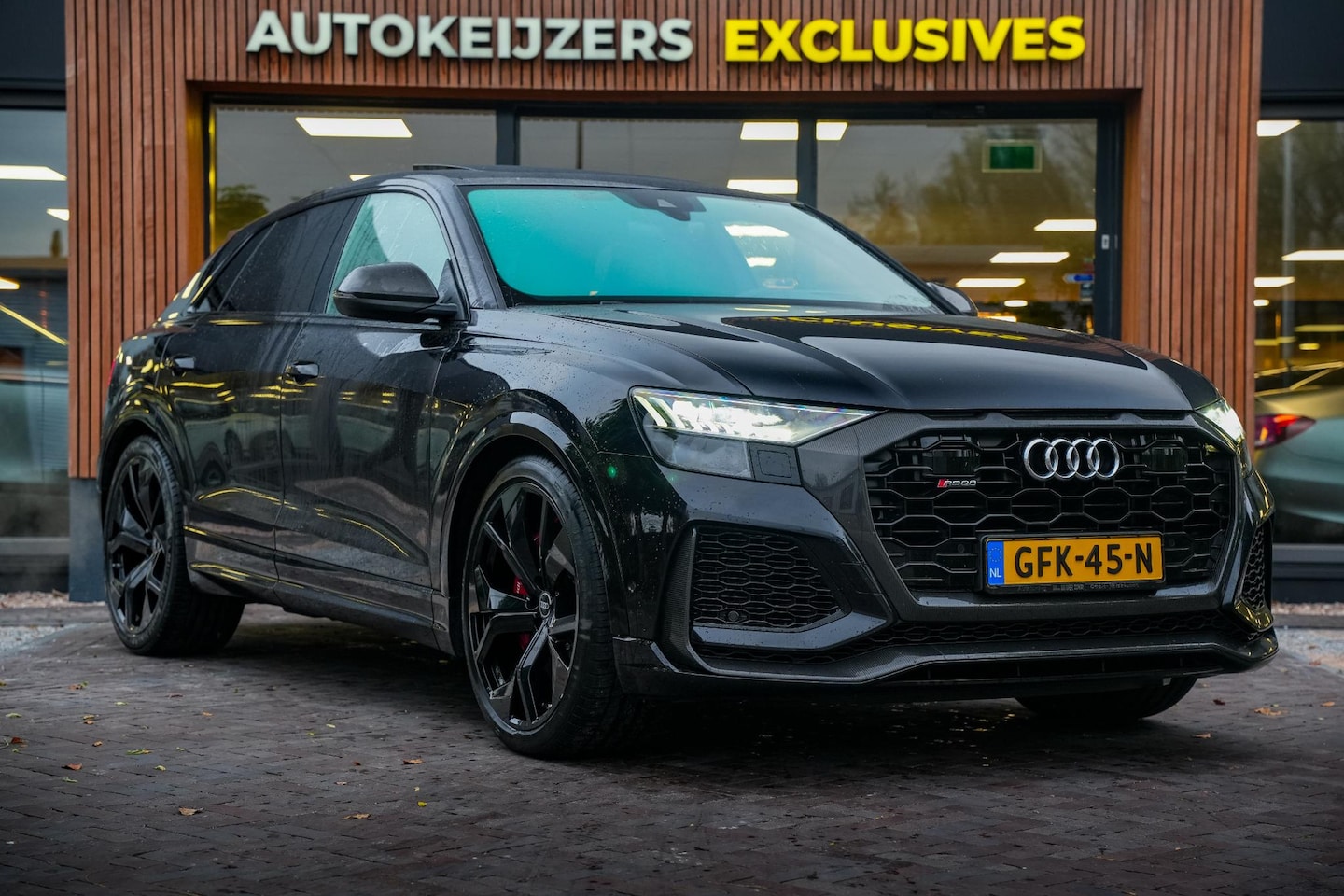 Audi Q8 - 4.0 TFSI RS Q8 quattro Carbon Keramische B&O Stoelvent. - AutoWereld.nl