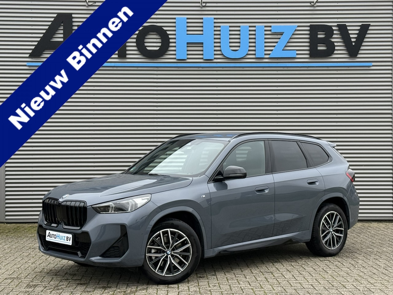 BMW X1 - sDrive20i High Executive M Sport Trekhaak Head-Up Display DAB Keyless Entry Stuurwielverwa - AutoWereld.nl