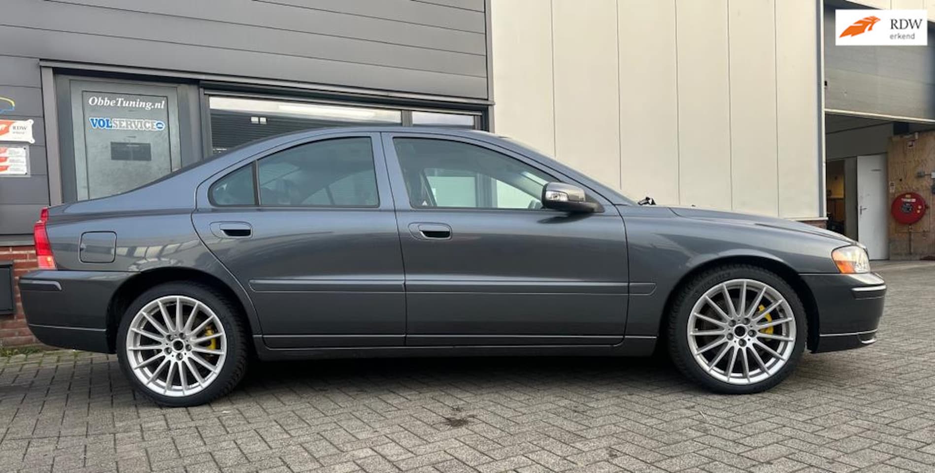 Volvo S60 - 2.5T AWD Momentum 2.5T AWD Momentum - AutoWereld.nl