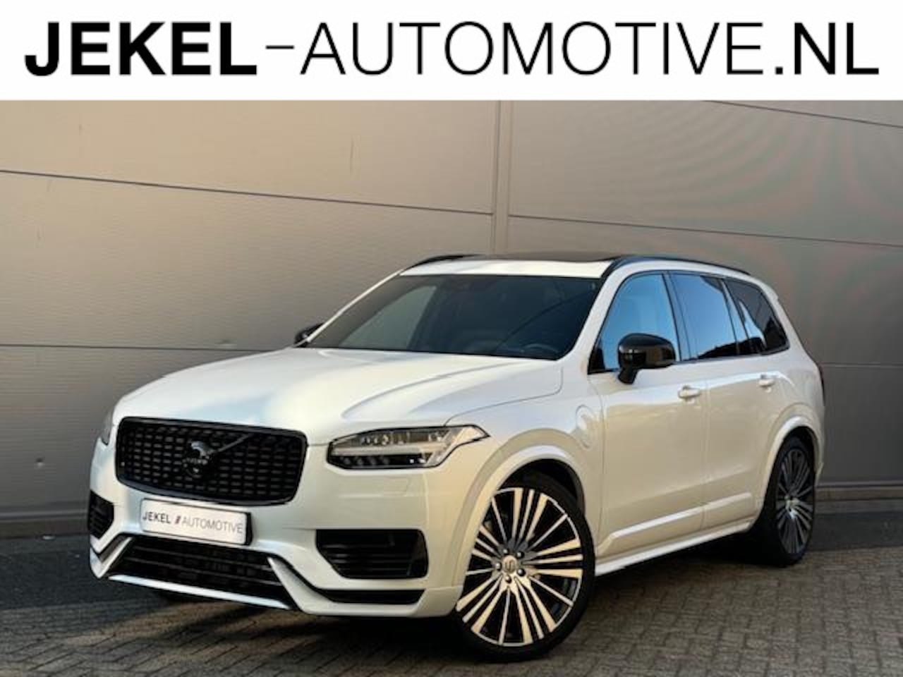 Volvo XC90 - 2.0 T8 Recharge AWD R-Design Full Option, Luchtvering, B&W, Panoramadak, 22", enz - AutoWereld.nl