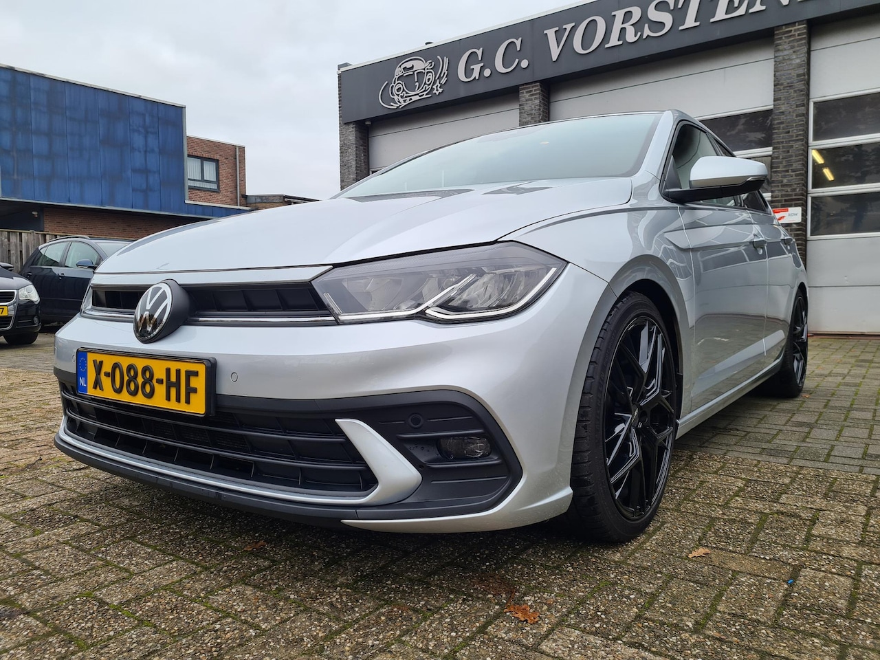 Volkswagen Polo - 1.0 TSI R-Line exterieur pdc aur camera digidash - AutoWereld.nl