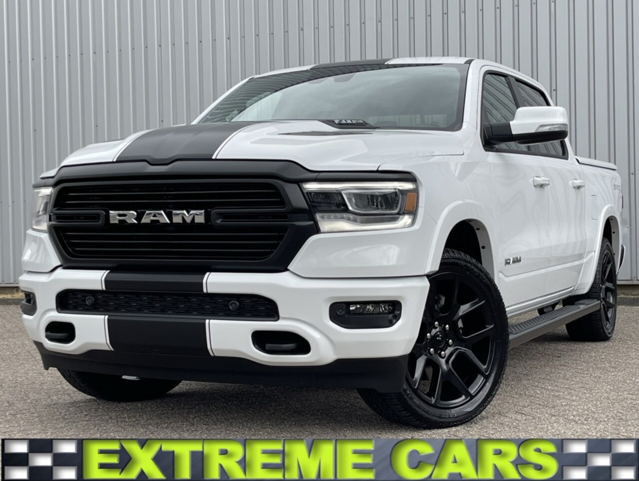 Dodge Ram Pick Up - 1500 4x4 Crew Cab Laramie Sport LPG Rijklaar - AutoWereld.nl