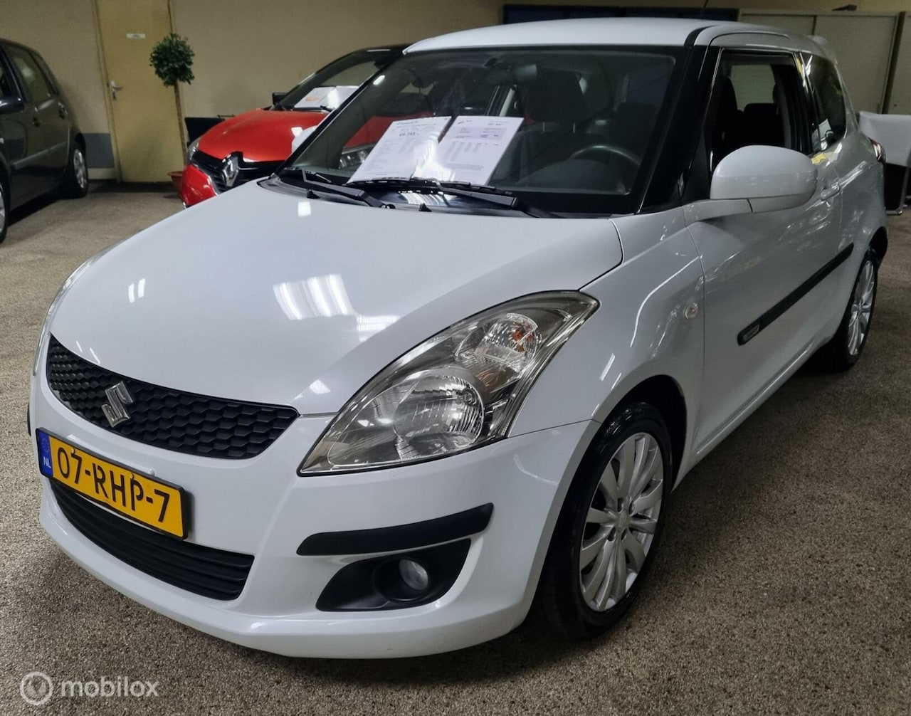 Suzuki Swift - 1.2 Sport-line Parelmoer Lak! - AutoWereld.nl