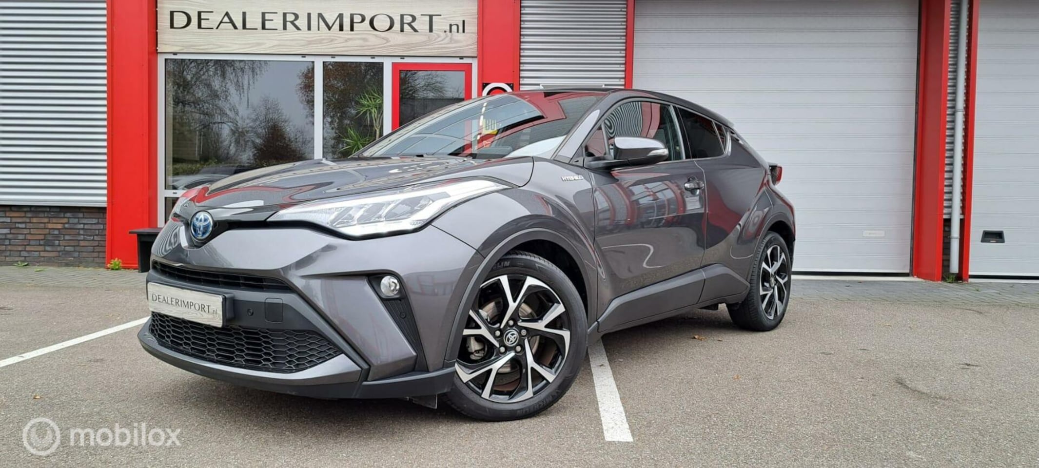 Toyota C-HR - 1.8 Hybrid Dynamic Limited / Apple Carplay-Android / LED / Camera - AutoWereld.nl