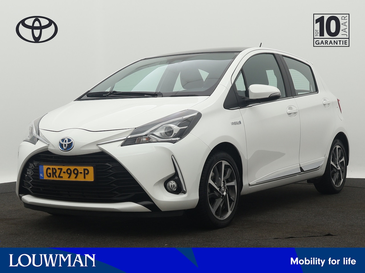 Toyota Yaris - 1.5 Hybrid Premium Limited | Panoramadak | Camera | Climate Control | LM velgen | - AutoWereld.nl