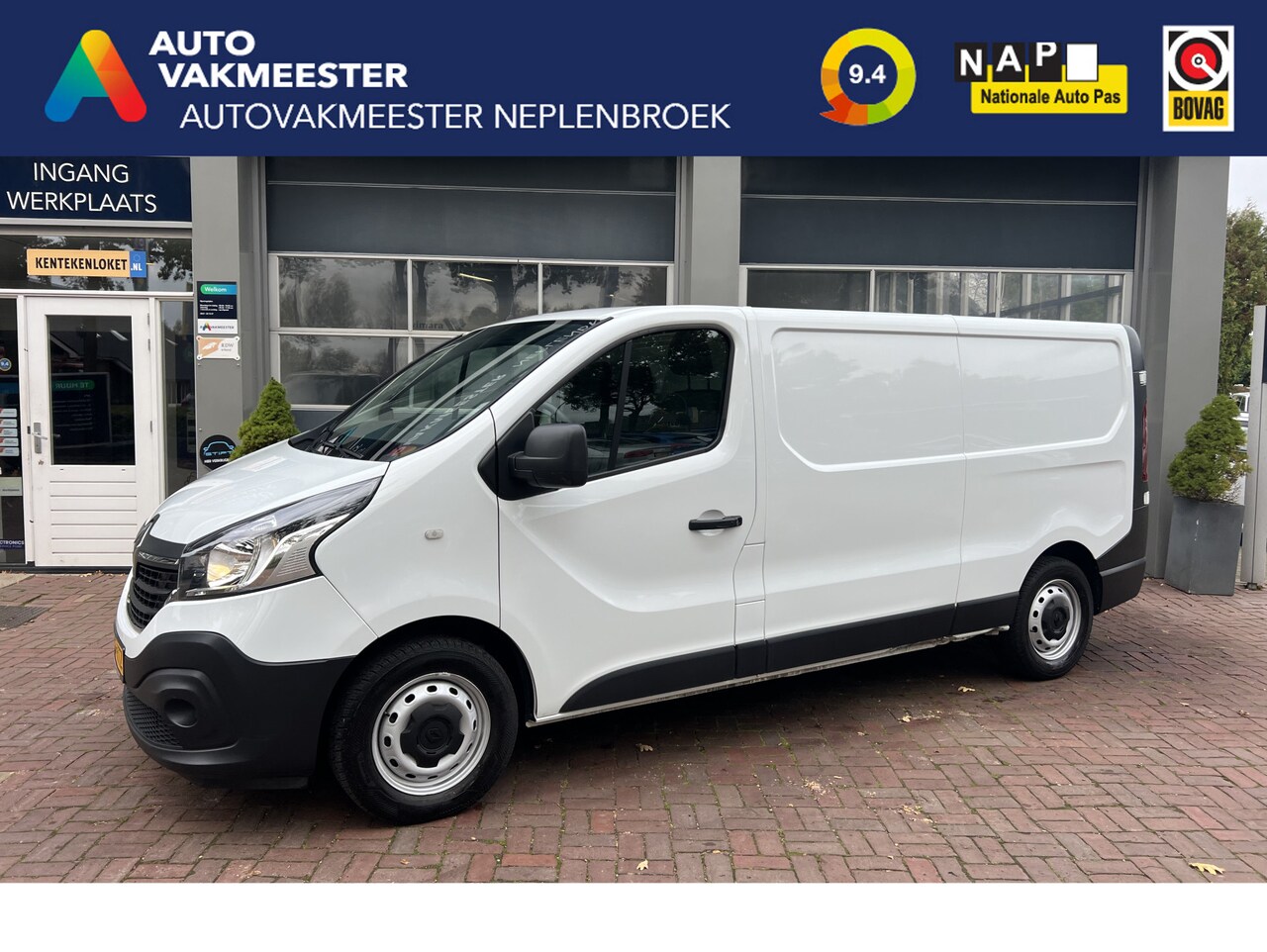 Renault Trafic - 2.0 dCi 120 T29 L2H1 Comfort Pdc,Cruise,Navi,3-pers Bj 2021 km 111.000 - AutoWereld.nl