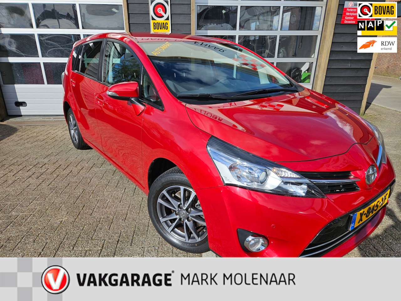 Toyota Verso - 1.8 VVT-i Business 1.8 VVT-i Business,automaat,trekhaak - AutoWereld.nl