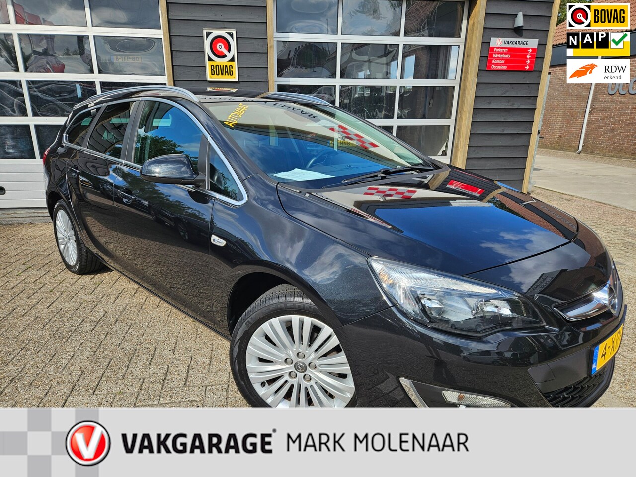 Opel Astra Sports Tourer - 1.4 Turbo Design Edition 1.4 Turbo Design Edition,automaat,lage km,trekhaak - AutoWereld.nl