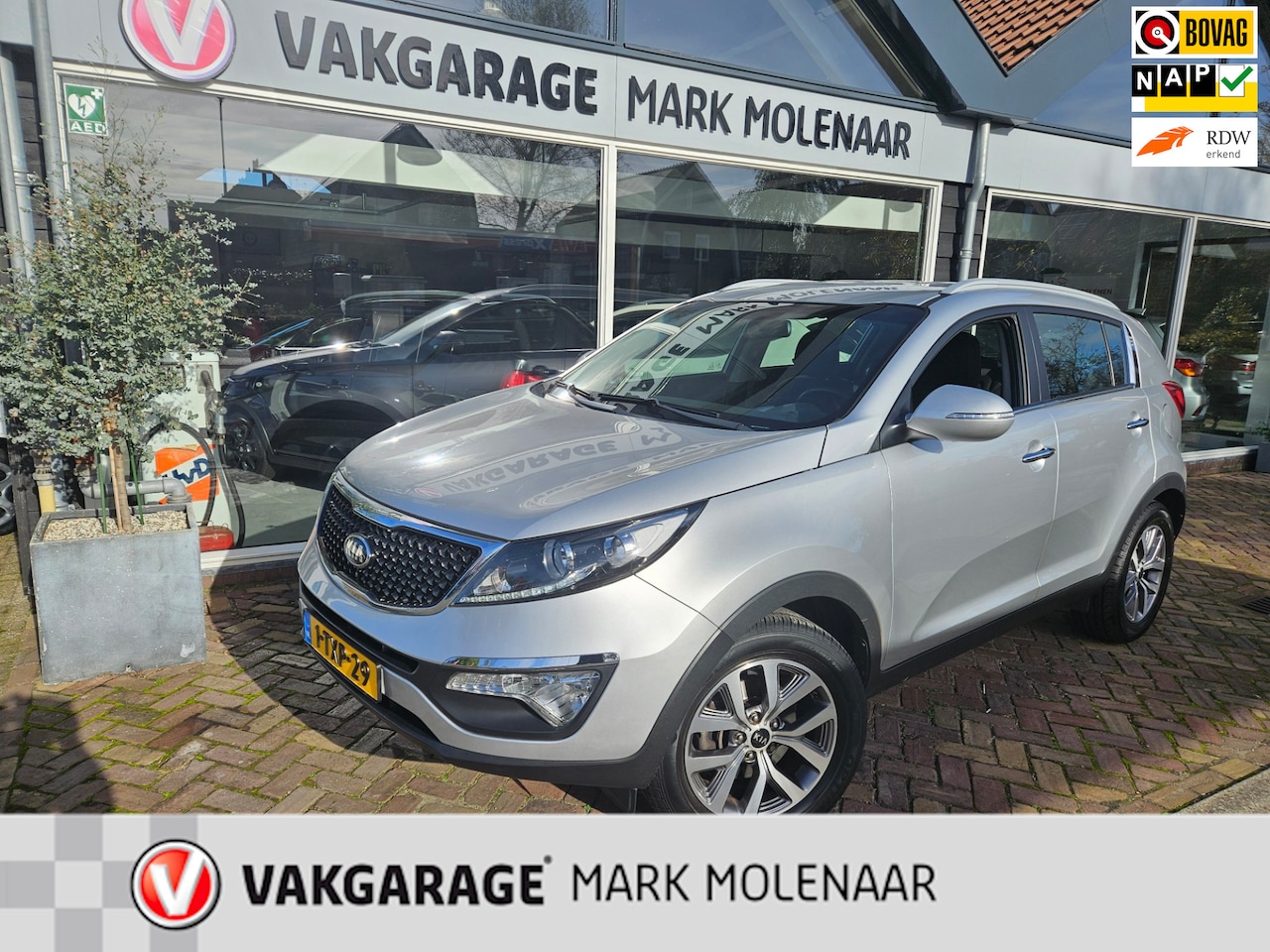 Kia Sportage - 1.6 GDI BusinessLine 1.6 GDI BusinessLine,nette auto,lage km!!!navigatie,camera - AutoWereld.nl