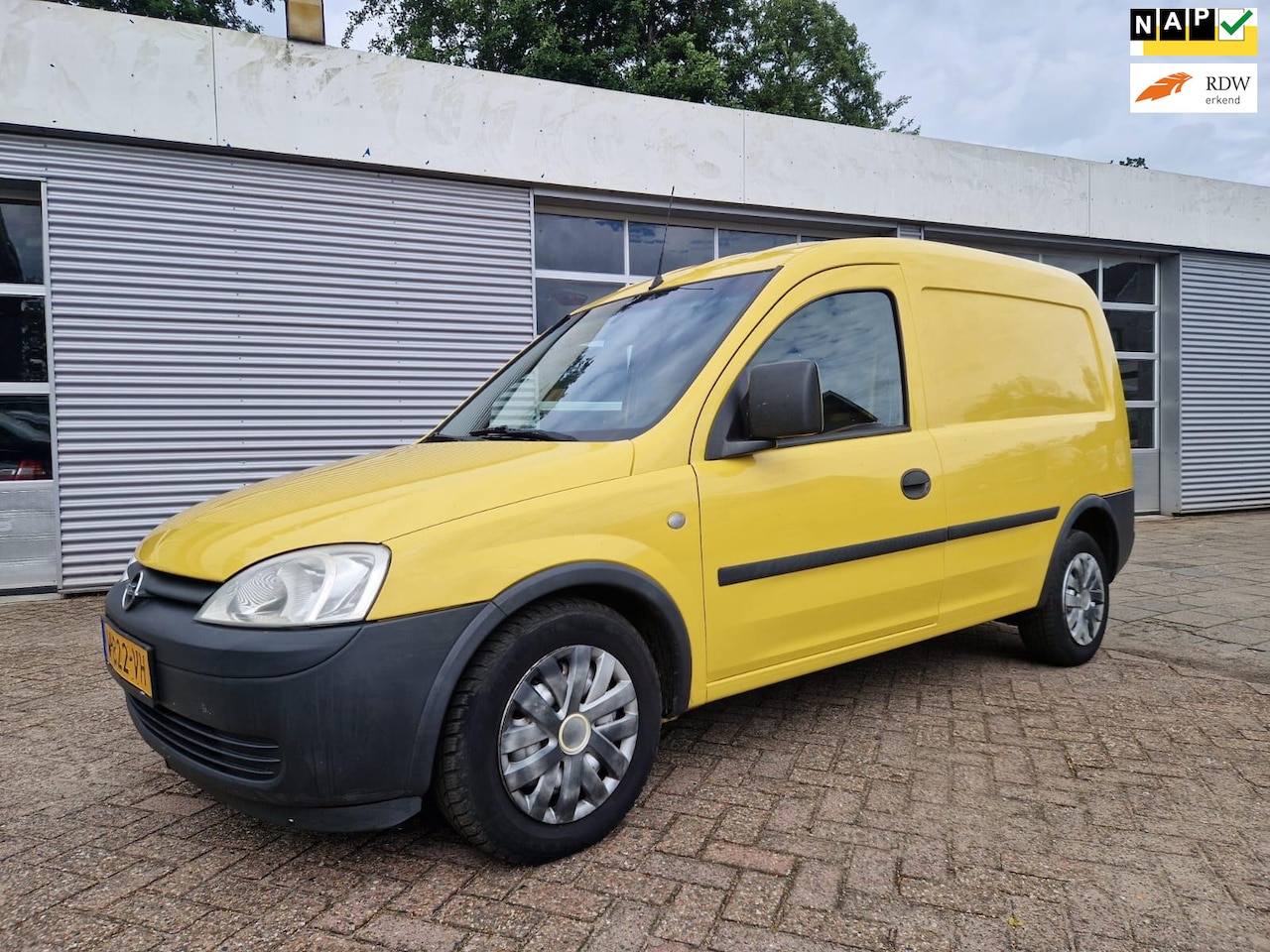 Opel Combo - 1.4-16V Base 500 kg. 1.4-16V Base 500 kg. ( BENZINE !!!!) - AutoWereld.nl