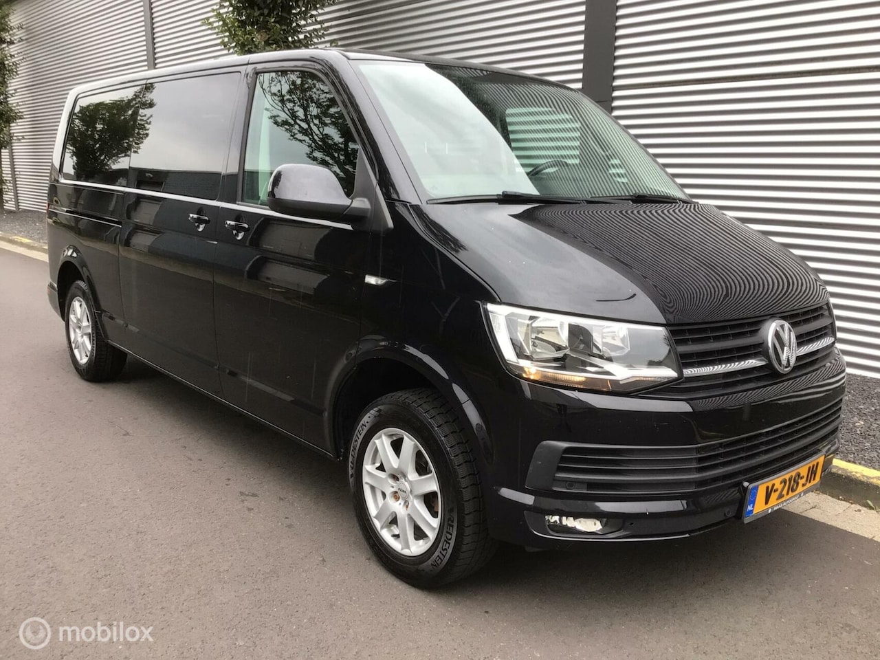 Volkswagen Transporter - dubbel schuifdeur automaat 2.0 TDI L2H1 DC Highline - AutoWereld.nl