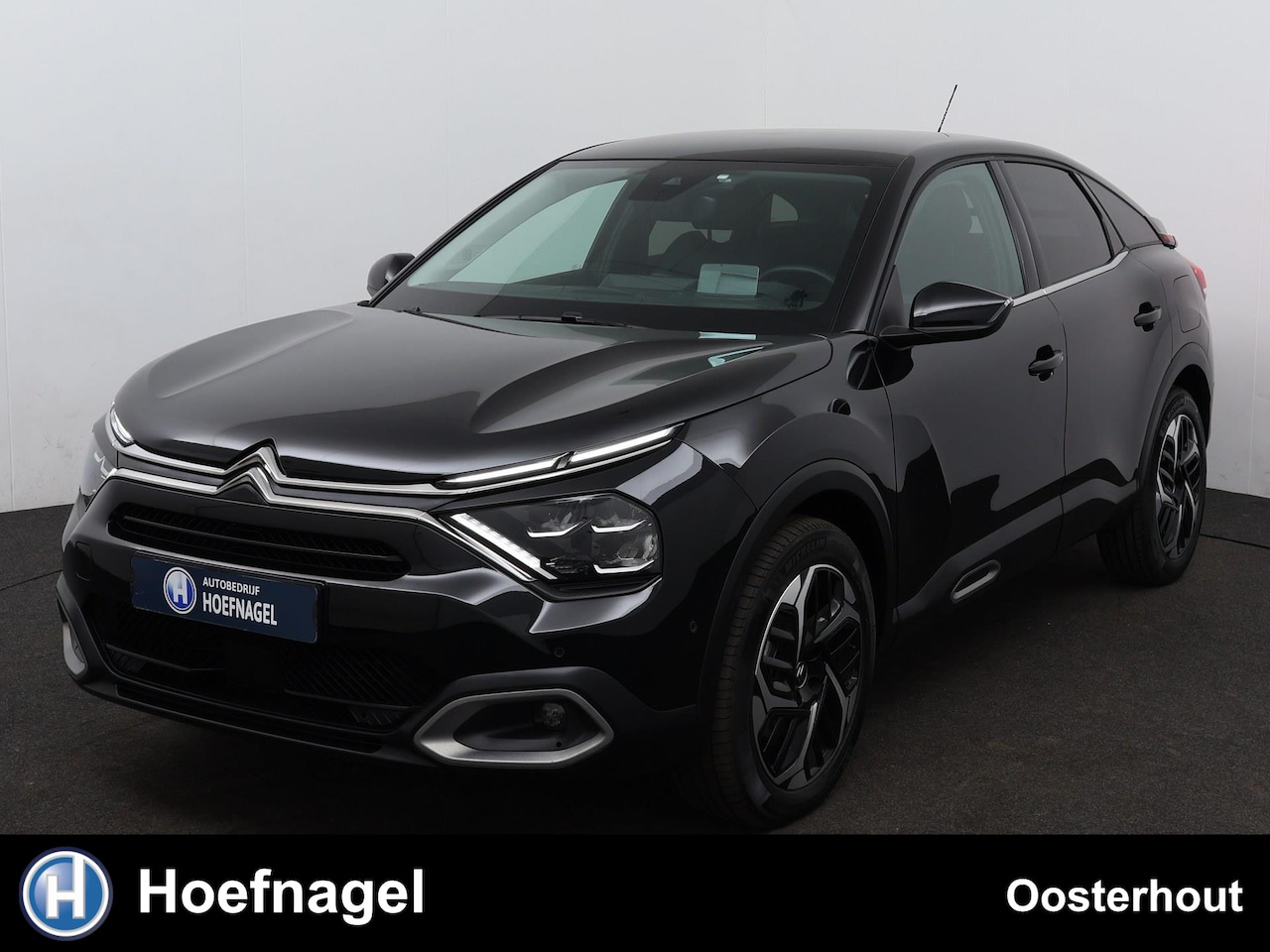 Citroën C4 - 1.2 Puretech Shine Pack Business Automaat | Adaptive Cruise Control | Camera | Stoelverwar - AutoWereld.nl