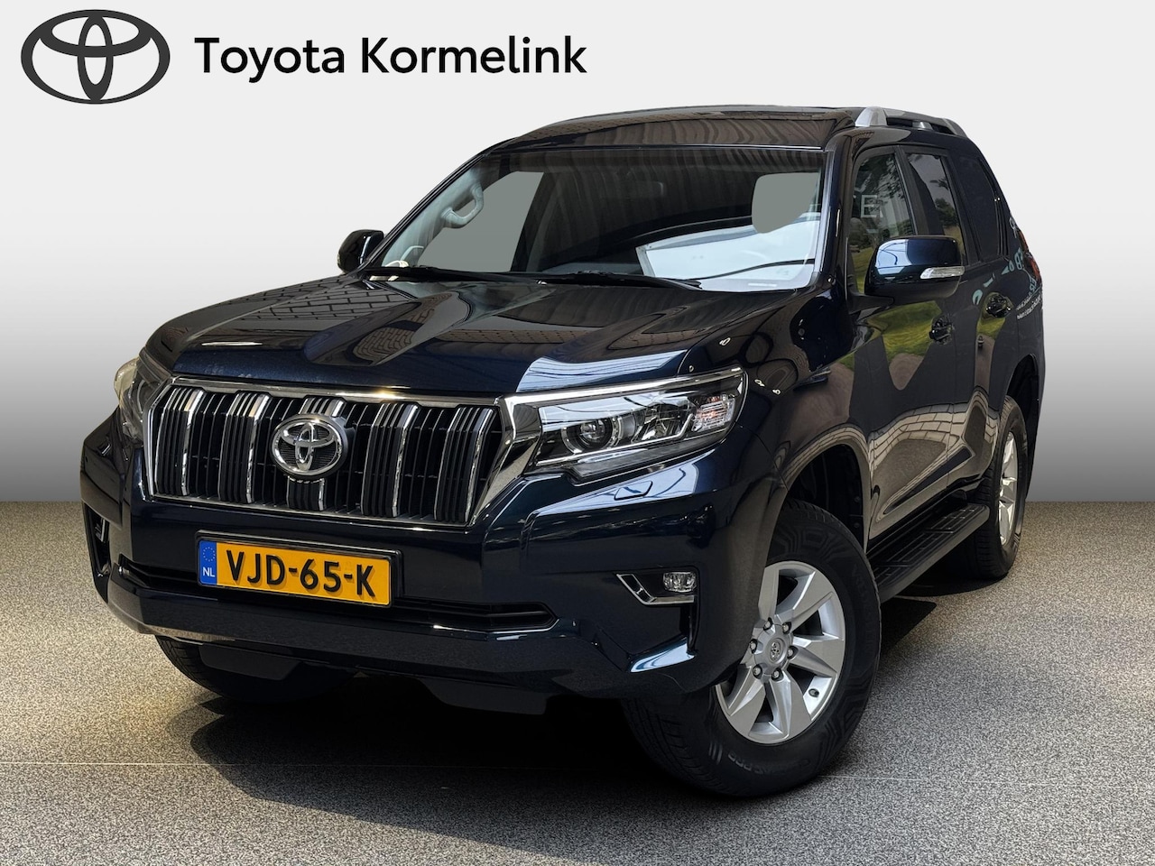 Toyota Land Cruiser Challenger - 2.8 D-4D-F High Roof Blind Van automaat - AutoWereld.nl