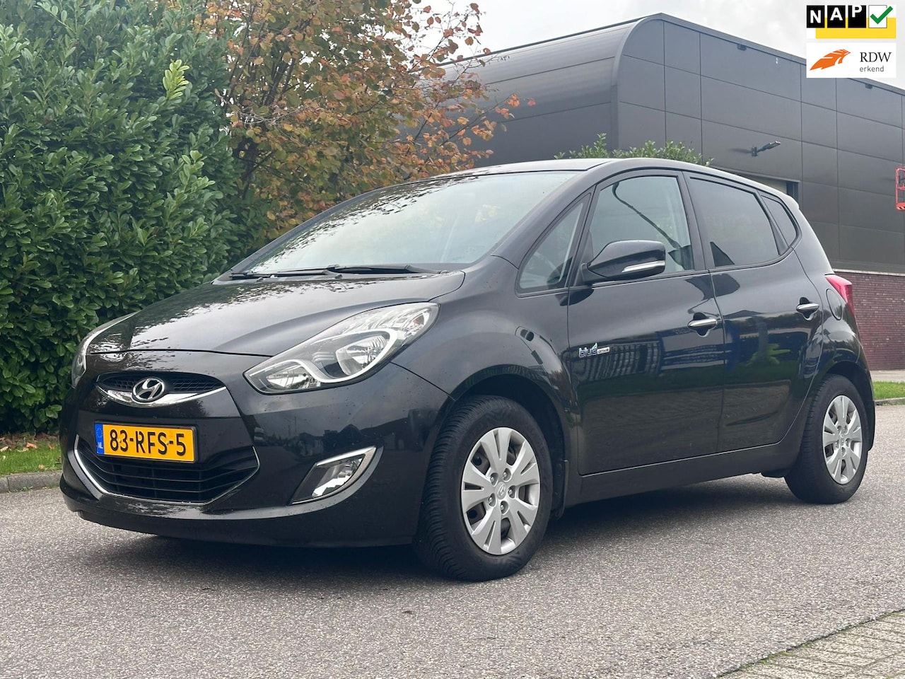 Hyundai ix20 - 1.4i i-Motion 1e Eigenaar*Airco*Trekhaak*NAP*Dealer onderhouden*APK* - AutoWereld.nl