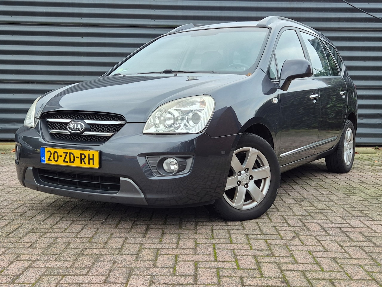 Kia Carens - 2.0 CVVT X-ecutive 2.0 CVVT X-ecutive - AutoWereld.nl