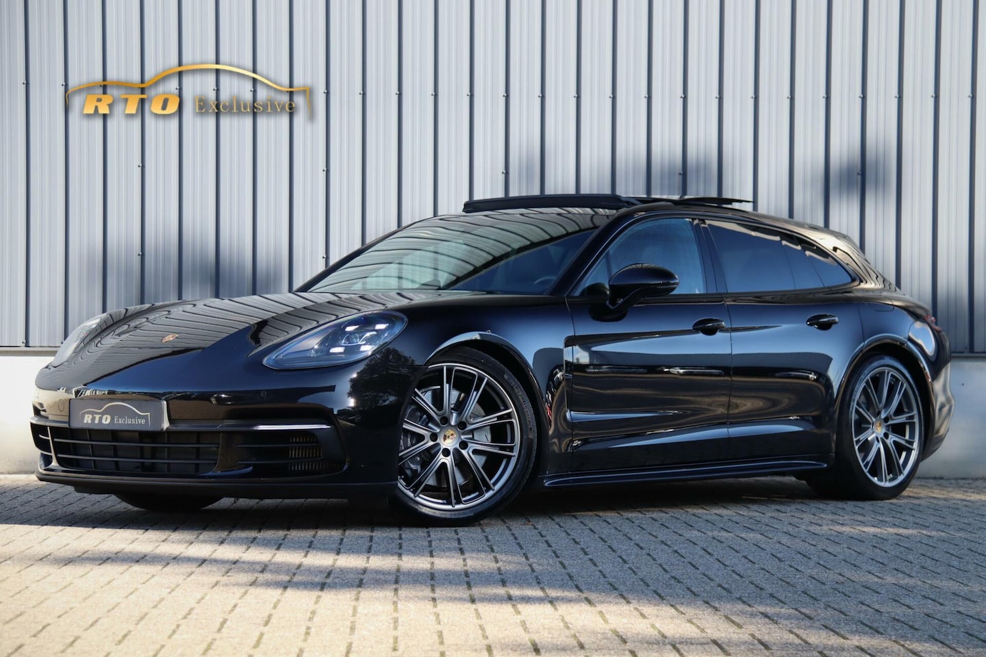 Porsche Panamera Sport Turismo - 2.9 4 E l pano.l 21'' l NAP - AutoWereld.nl