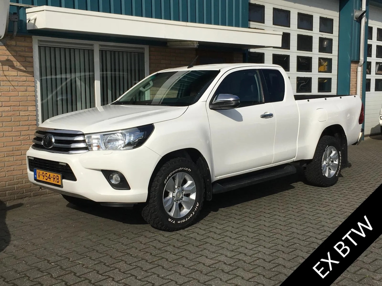 Toyota HiLux - 2.4 D-4D-F Xtra Cab Professional 4WD EURO6 - AutoWereld.nl