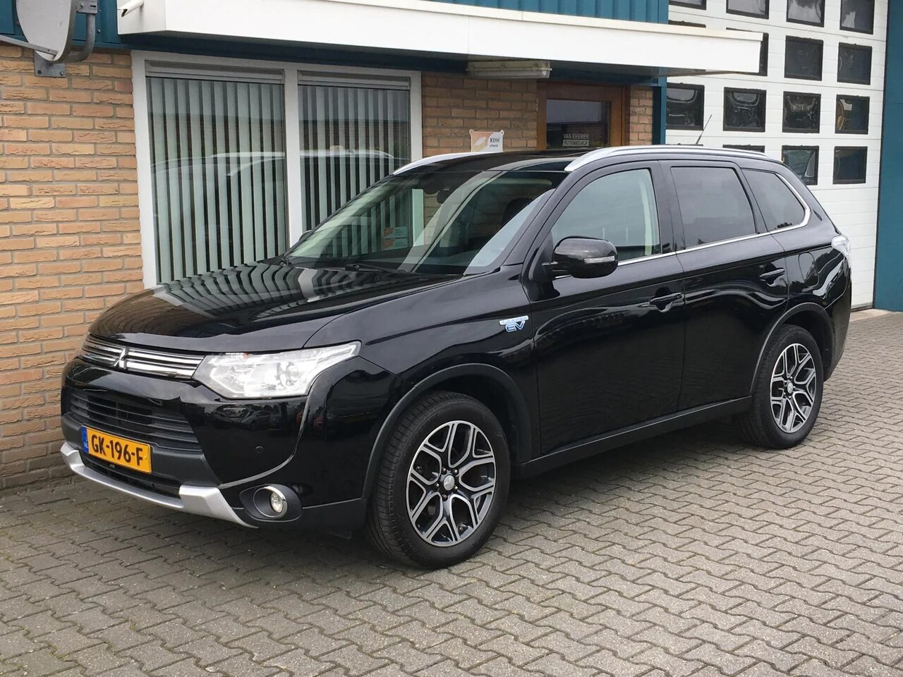 Mitsubishi Outlander - 2.0 PHEV Limited Edition X-Line 2.0 PHEV Limited Edition X-Line - AutoWereld.nl