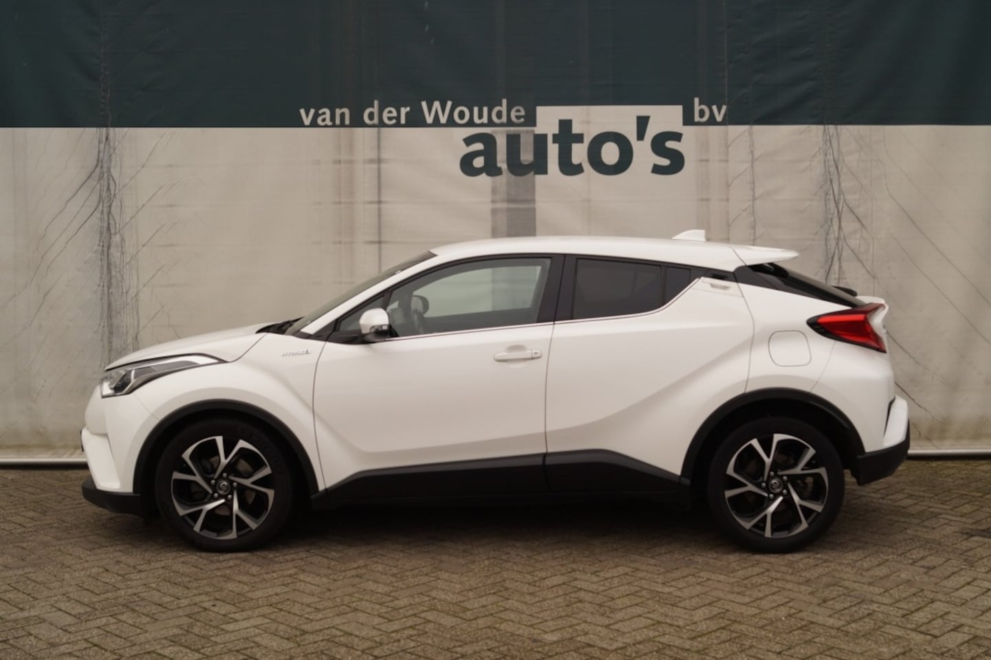 Toyota C-HR - 1.8 Hybrid Dynamic 1.8 Hybrid Dynamic - AutoWereld.nl