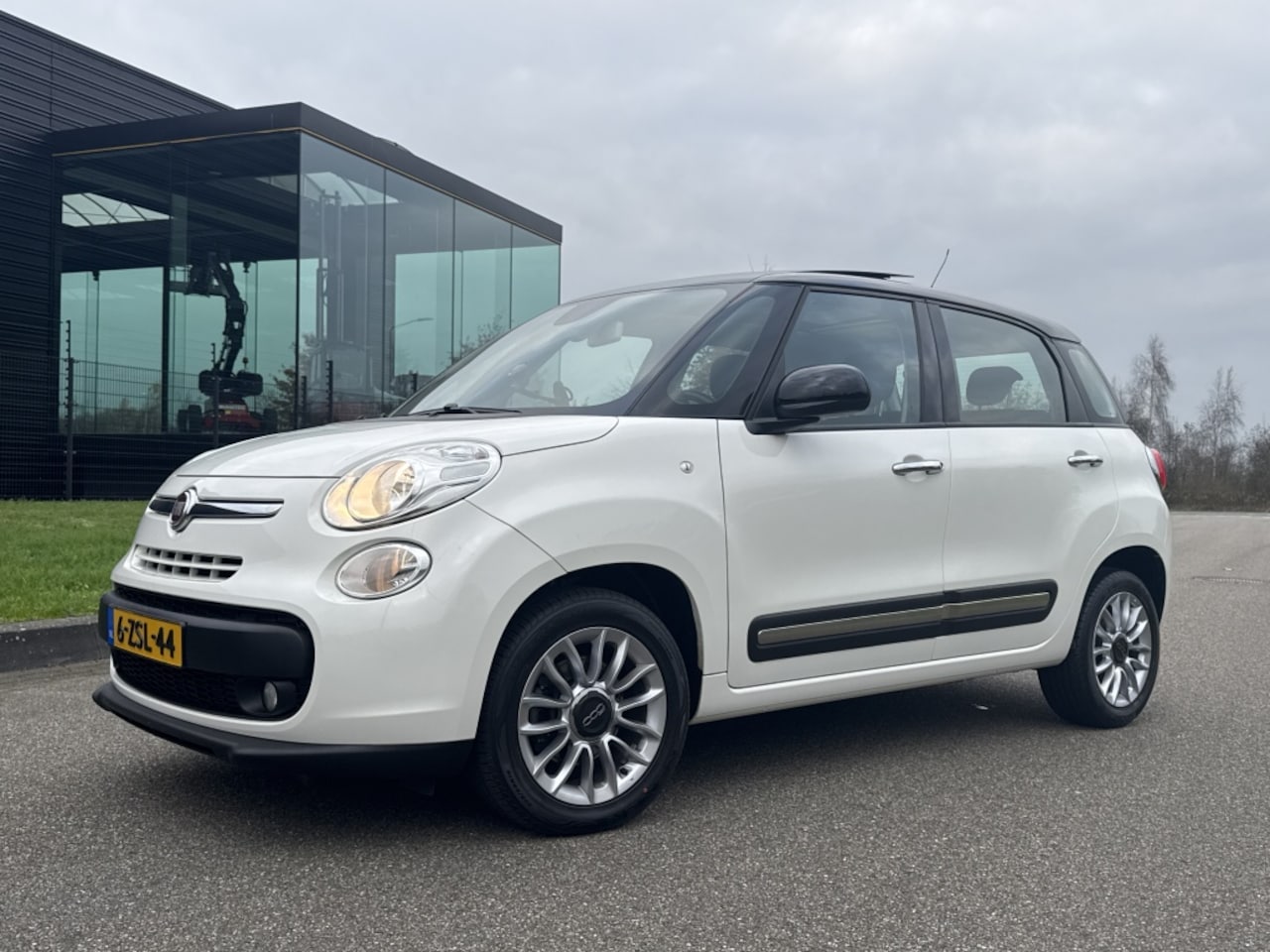 Fiat 500 L - 0.9 TwinAir Lounge Glazendak - AutoWereld.nl