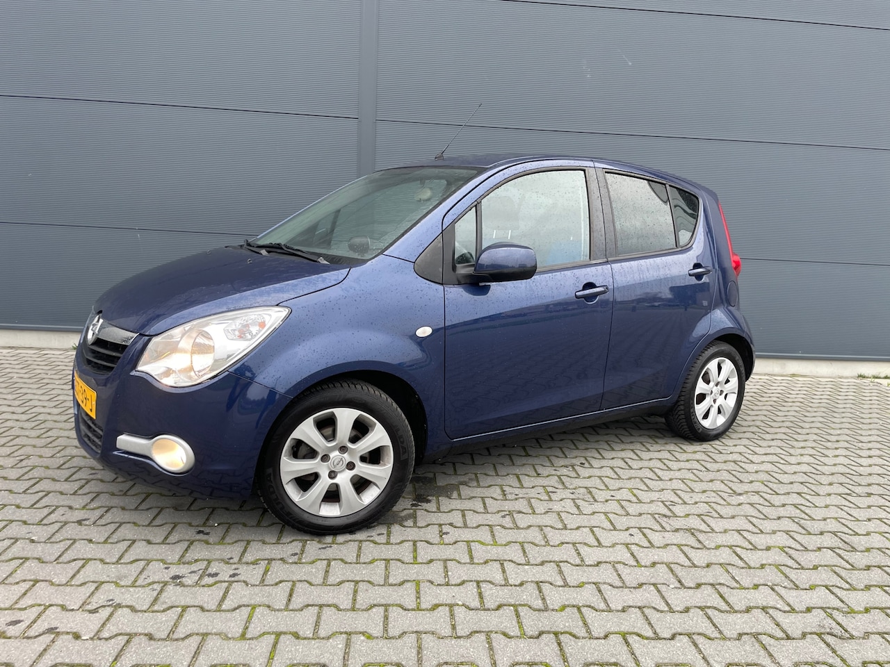 Opel Agila - 1.0 bouwjaar 2009 met slechts 78000 km !!!!!! - AutoWereld.nl