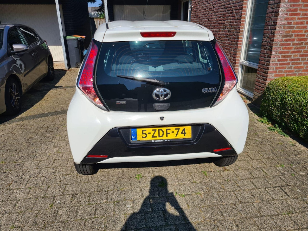 Toyota Aygo - 1.0 VVT-i x-play | Airconditioning | Elektrische ramen | Budget | - AutoWereld.nl