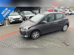 Toyota Yaris - 1.5 VVT-i Design Red